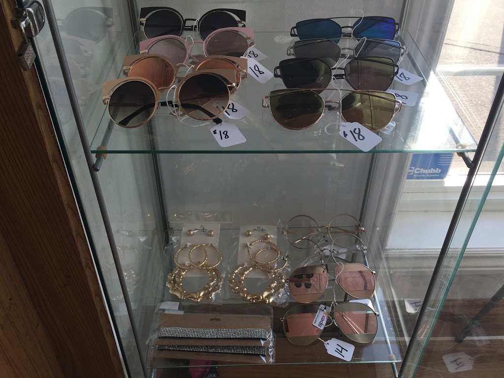Black Giraffe Boutique | 1501 Danforth Ave, Toronto, ON M4J 5C3, Canada