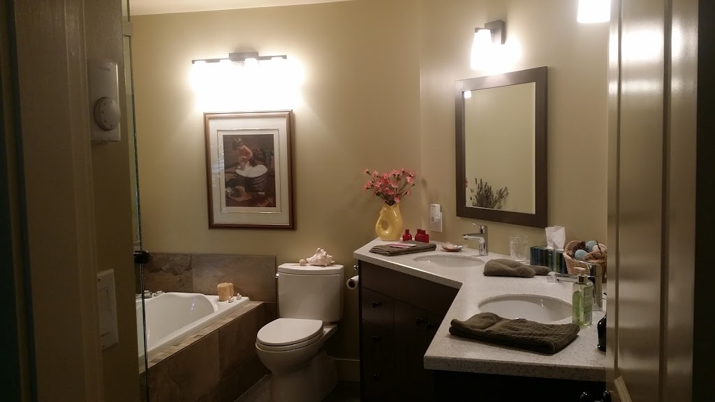 Blue Iris B and B | 7311 Switchback Rd, Summerland, BC V0H 1Z6, Canada | Phone: (250) 494-7311