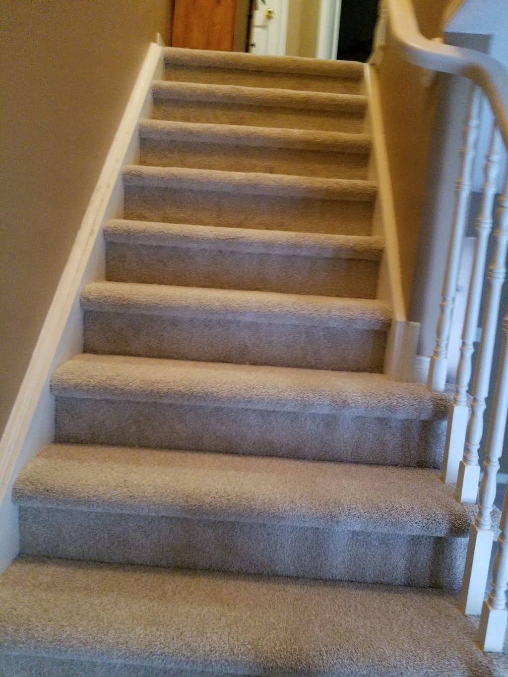 El Nino Carpet and Flooring | 2279 Fairview St Unit 1, Burlington, ON L7R 2E3, Canada | Phone: (289) 768-0236