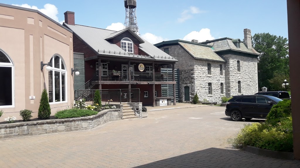 Centre Chateau Logue | 12 Rue Comeau, Maniwaki, QC J9E 2R8, Canada | Phone: (819) 449-4848