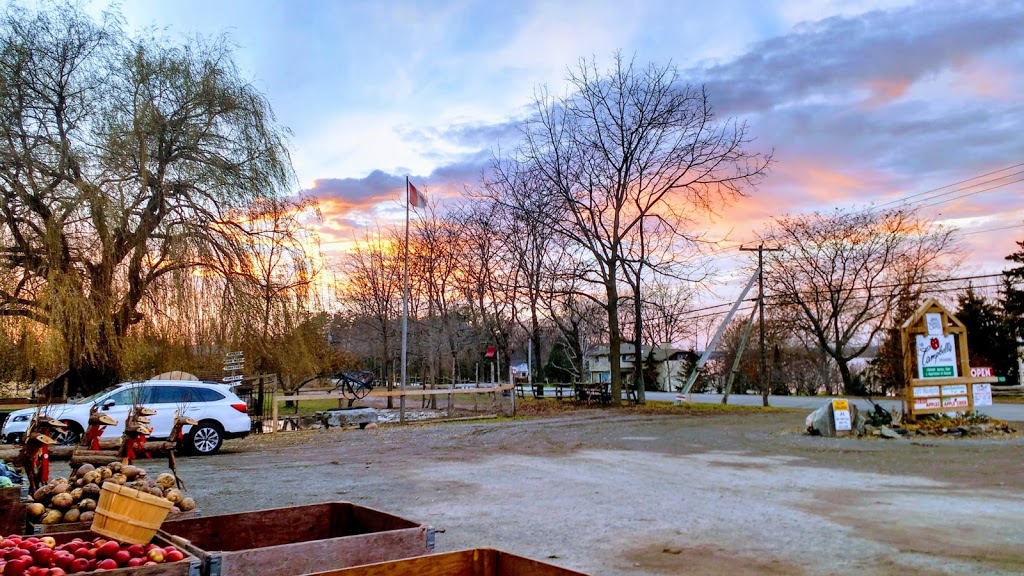 The Campbells Orchard & Country Market | 1633 County Rd 3, Carrying Place, ON K0K 1L0, Canada | Phone: (613) 962-3751