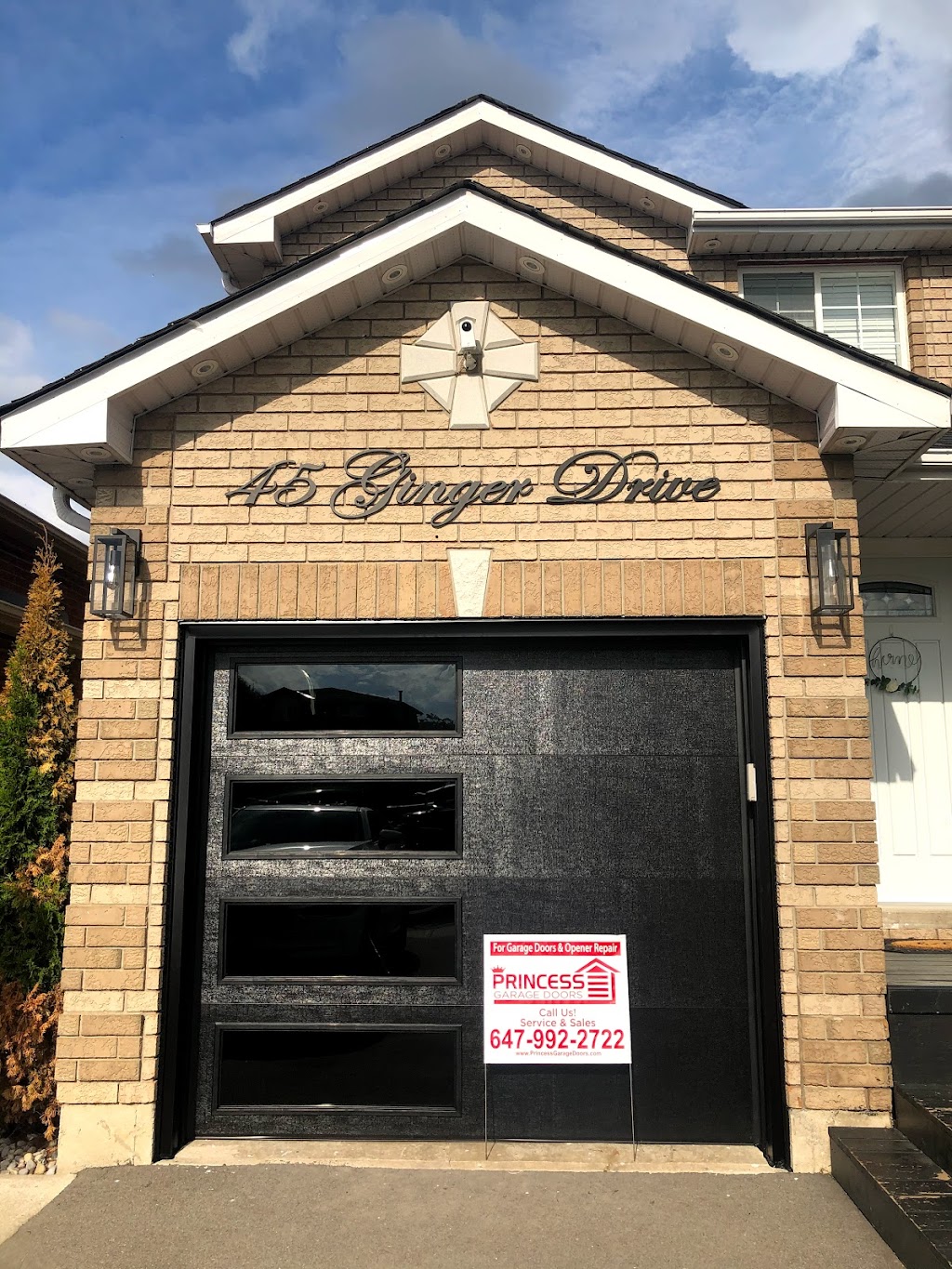 Princess garage doors Corp | 2846 Dempster Ave, Innisfil, ON L9S 1C2, Canada | Phone: (647) 992-2722