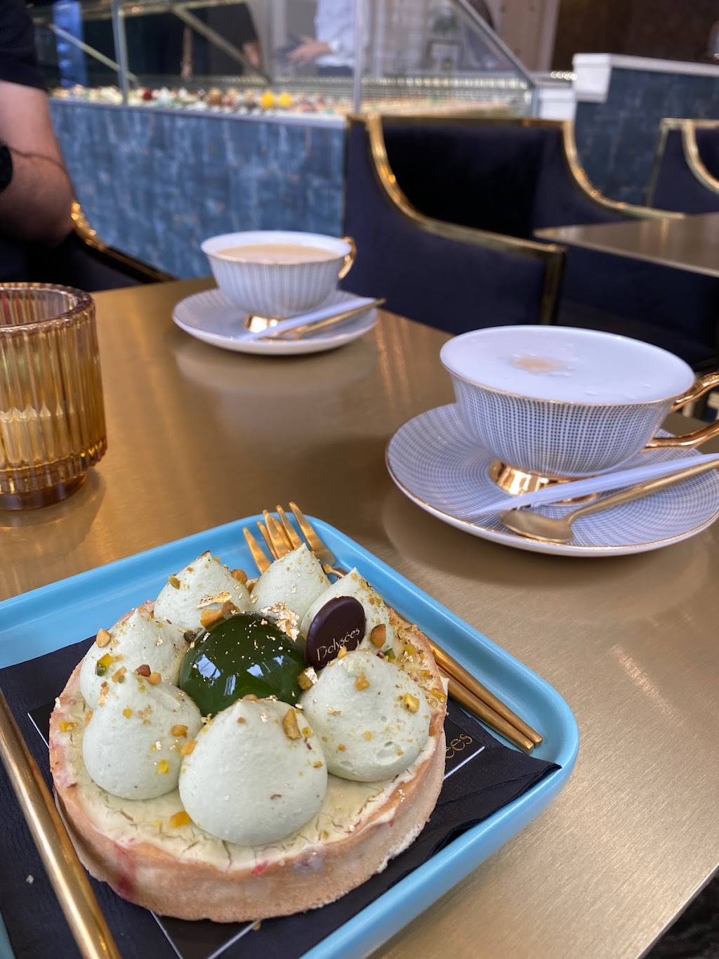 Delysées Luxury Desserts Yorkville Main Level Retail Delysees, 161