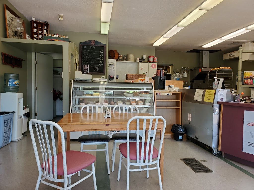 Old Fashioned Bread Bakery Co Ltd | 114 White Earth St, Smoky Lake, AB T0A 3C0, Canada | Phone: (780) 656-3780