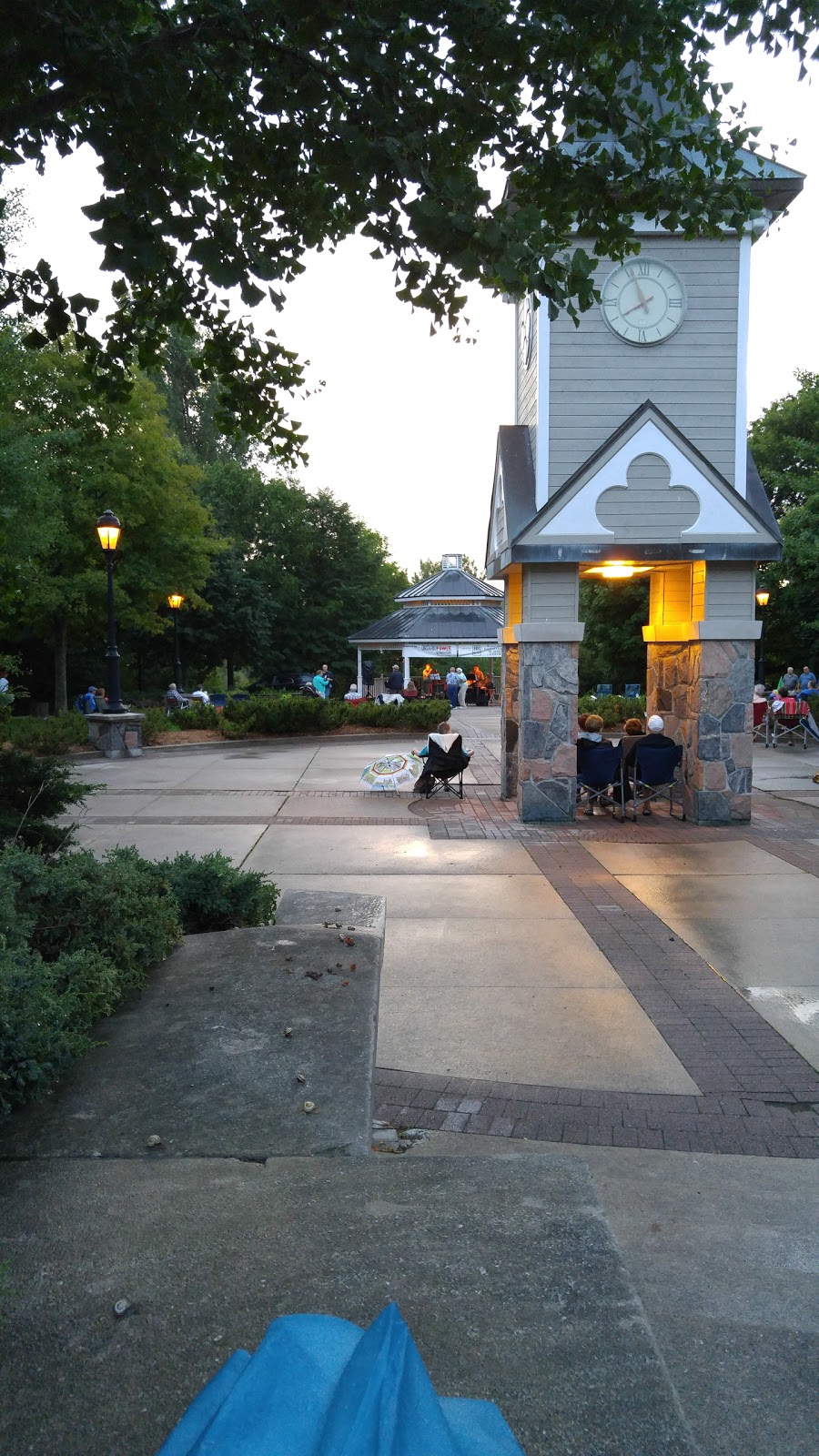 Rotary Park | 192 Queen St, Bowmanville, ON L1C 1M7, Canada | Phone: (905) 263-2291