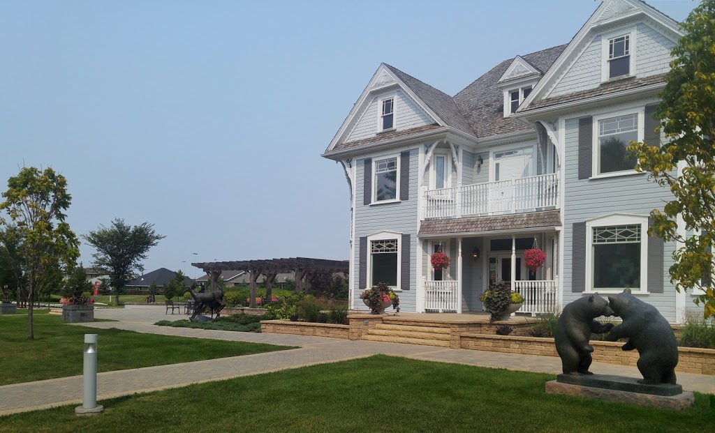 Gallery in the Park | 245 10 Ave NW, Altona, MB R0G 0B0, Canada | Phone: (204) 324-9610