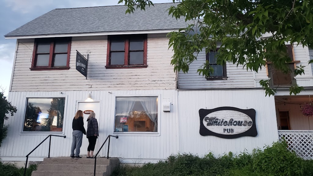 White House Hotel | Sinclair Ave, Windermere, BC V0B 2L2, Canada | Phone: (250) 342-9540