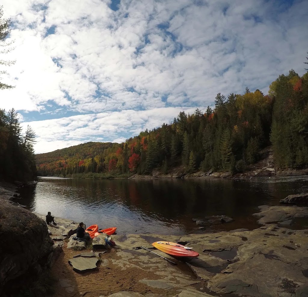 Chalet - Halte à la rivière | 161 rue des Chanterelles, Saint-Côme, QC J0K 2B0, Canada | Phone: (450) 805-4258