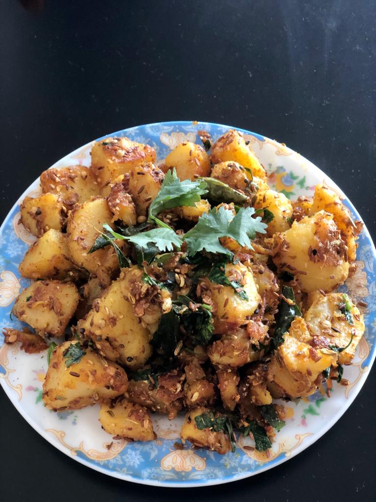 The Shrutis Kitchen | 15 Waterbow Trl, Kitchener, ON N2A 0K6, Canada | Phone: (647) 836-5006