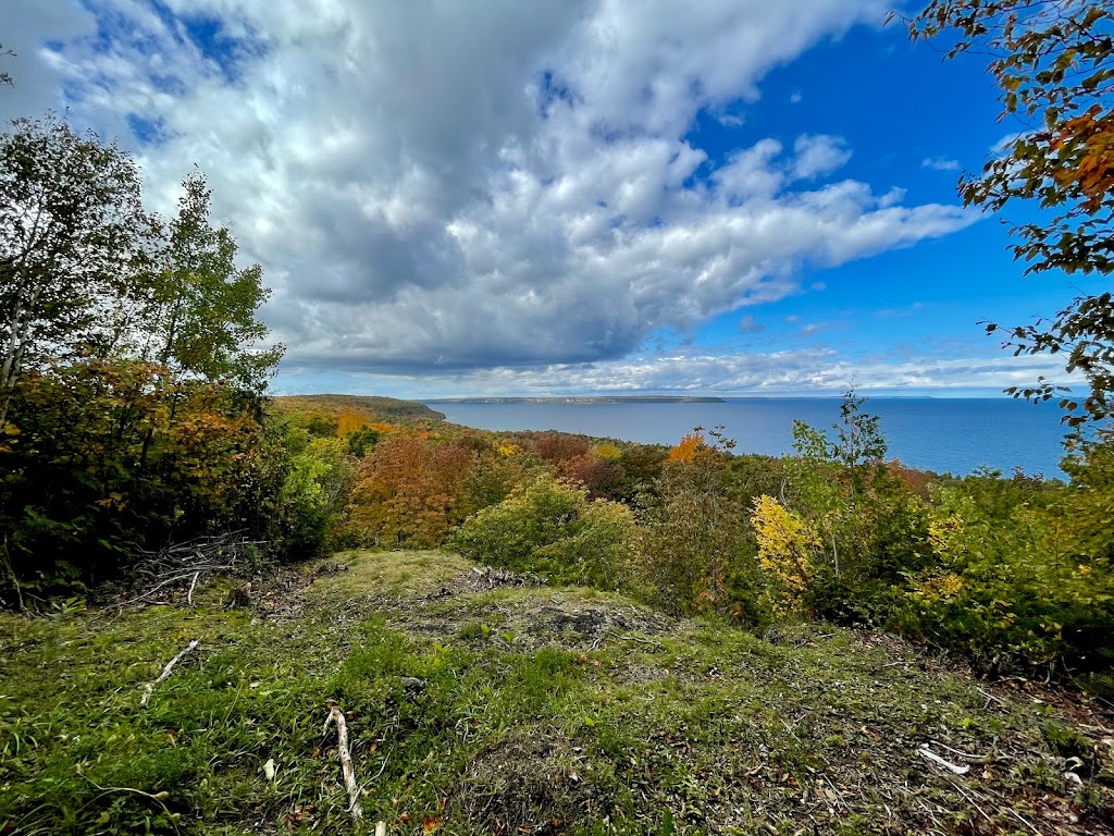 Greig`s Caves | 407 Scenic Caves Rd, Lions Head, ON N0H 1W0, Canada | Phone: (519) 377-8762