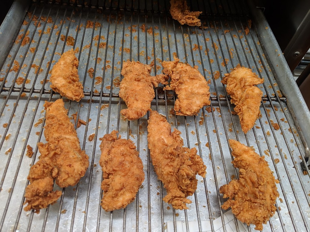 KFC | 85 Front St, Sturgeon Falls, ON P2B 2H3, Canada | Phone: (705) 753-0611