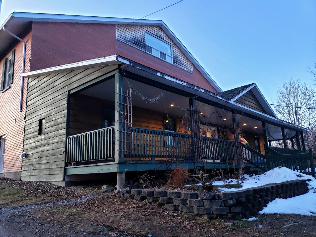 Villa De Brôme | 57 Chemin Papineau, Fulford, QC J0E 1S0, Canada | Phone: (450) 243-6744
