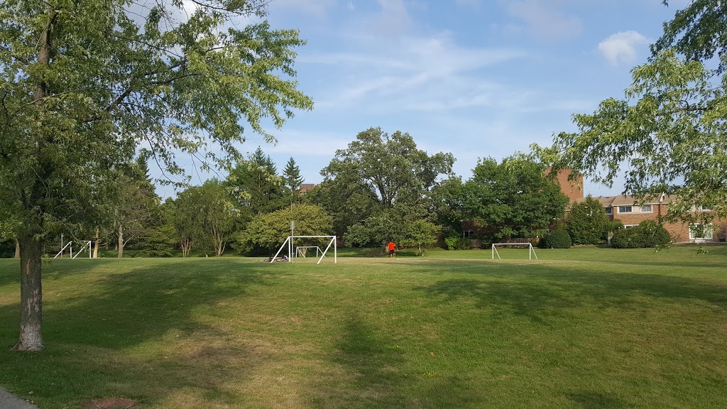 Windwood Park | 2881 Windwood Dr, Mississauga, ON L5N 2K9, Canada