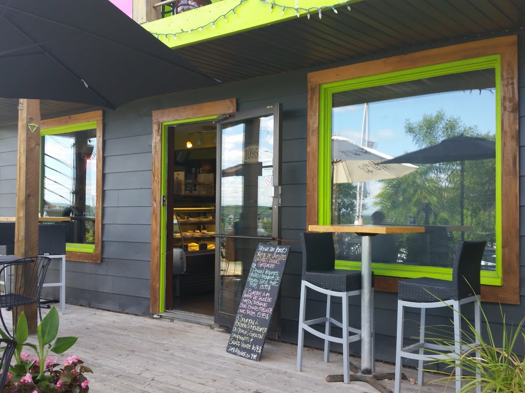 Les Trois Becs | 10955 Boulevard Sainte-Anne, Beaupré, QC G0A 1E0, Canada | Phone: (418) 827-4372