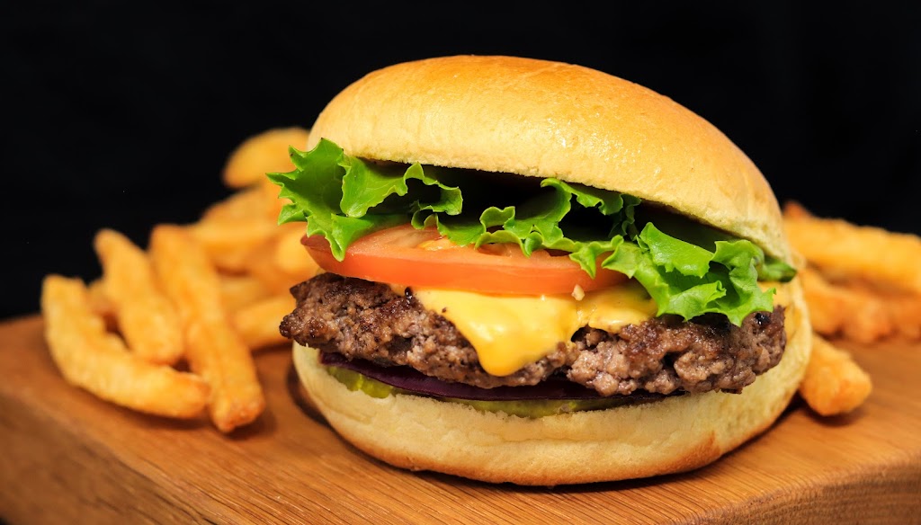 The Burger Parlour | restaurant | 1 Iron Gate Blvd #110, Sylvan Lake, AB T4S 0T8, Canada | 4038587361 OR +1 403-858-7361