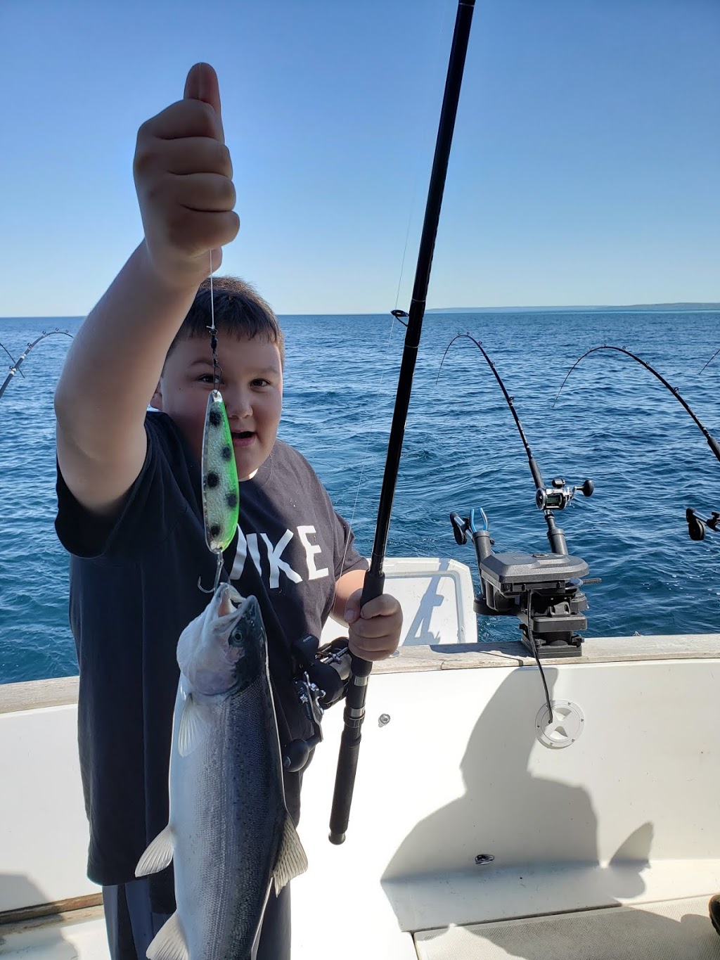 U CATCHEM CHARTERS | 3 St Vincent St, Meaford, ON N4L 1W5, Canada | Phone: (519) 538-5333