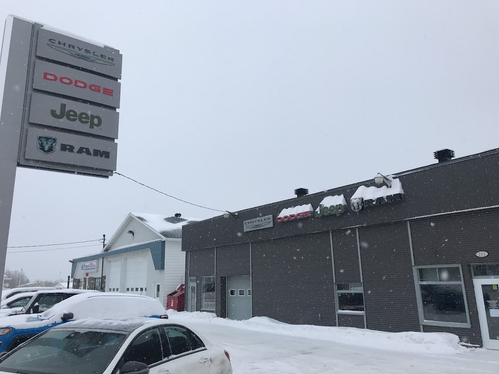 Garage Windsor | 201 Rue Notre Dame O, Trois-Pistoles, QC G0L 4K0, Canada | Phone: (833) 941-3687