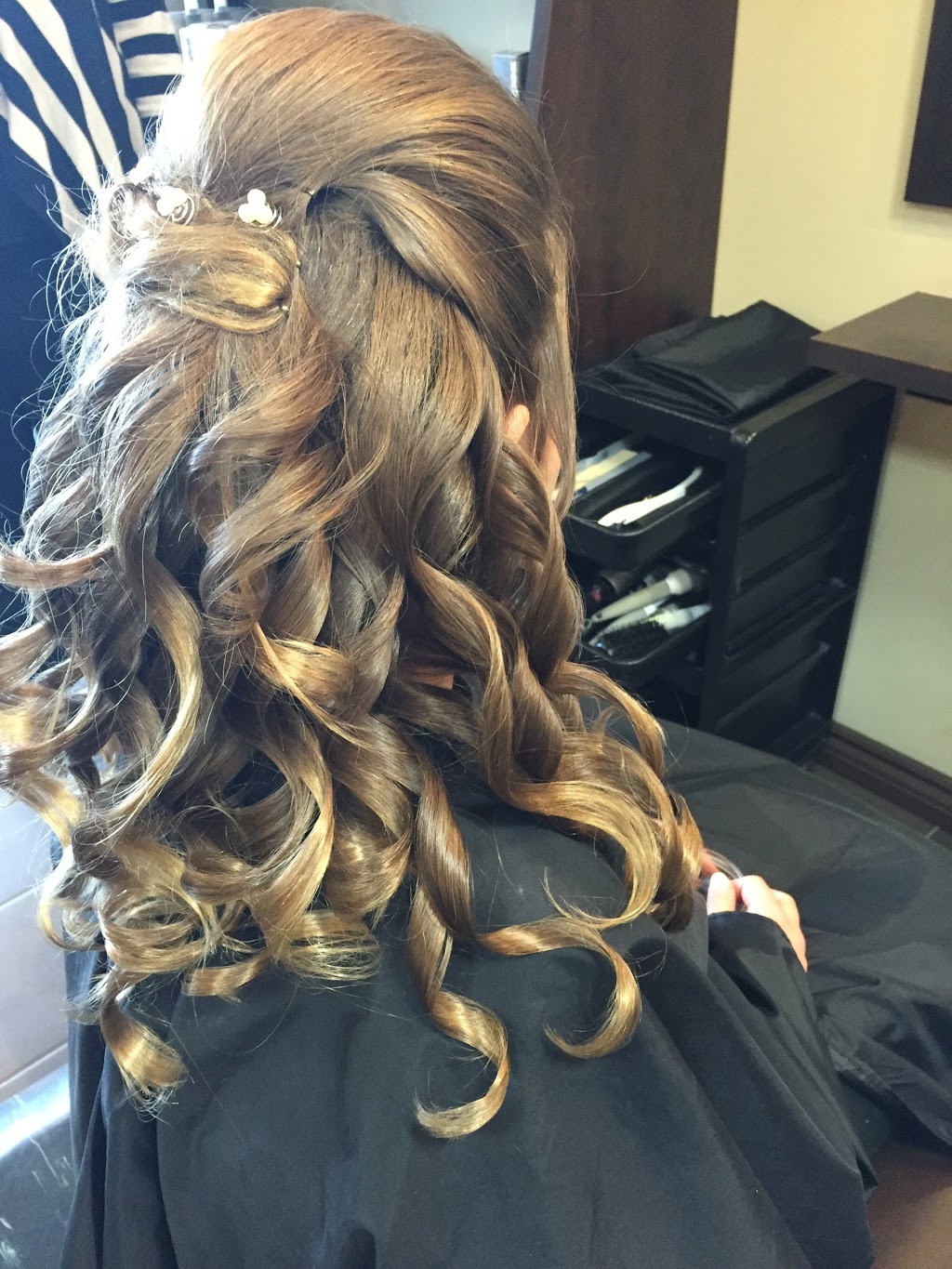 Elite Hair and Tanning Salon | 900 Jamieson Pkwy, Cambridge, ON N3C 4N6, Canada | Phone: (519) 654-9900