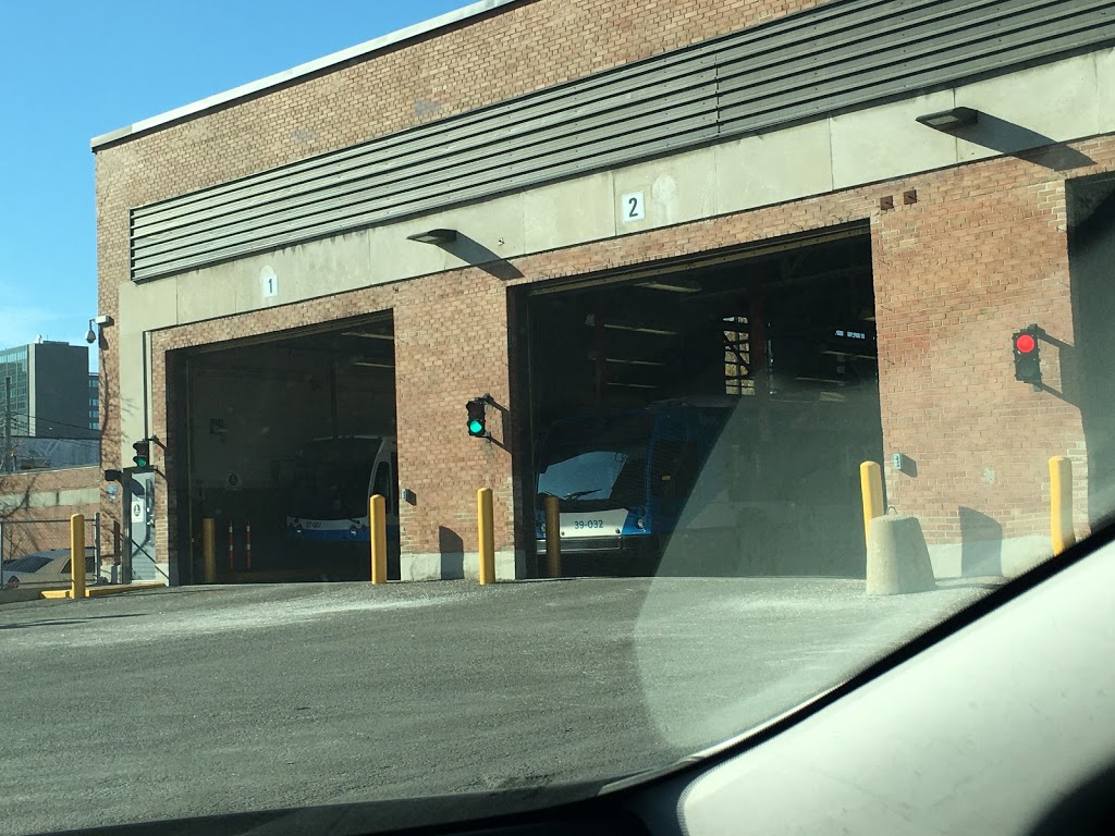 Centre de Transport Frontenac | 1612 Rue du Havre, Montréal, QC H2K 2X5, Canada | Phone: (514) 280-4682