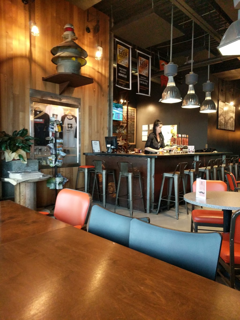 Microbrasserie Moulin 7 | 294 Boulevard St Luc, Asbestos, QC J1T 2W1, Canada | Phone: (819) 716-0686