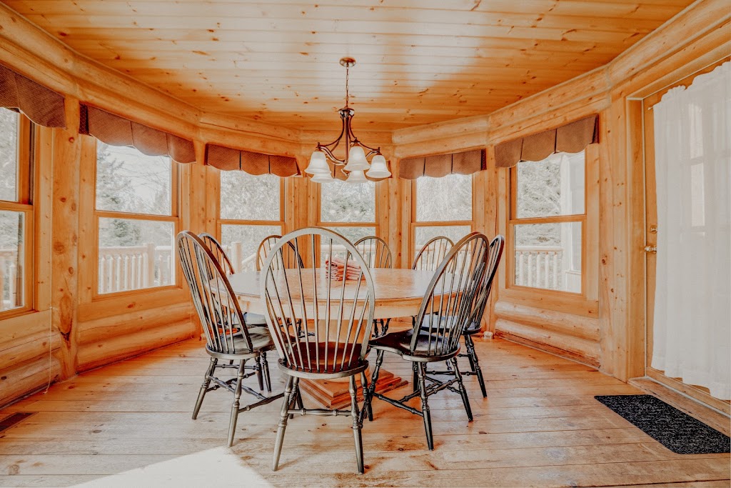 Chalet no. 53 by Fiddler Lake Resort (Cerf-Deer) | 48 Chem. Fiddleridge Resort, Mille-Isles, QC J0R 1A0, Canada | Phone: (438) 925-7727