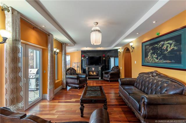 Beach Ave Castle Luxury Vacation Rental | 3860 Beach Ave, Peachland, BC V0H 1X1, Canada | Phone: (778) 581-8682