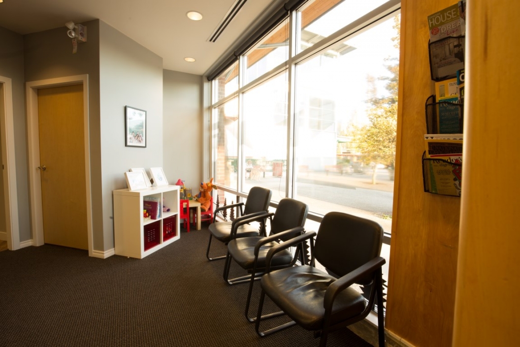 Cloverdale Crossing Dental Clinic - Cloverdale Surrey Dentists | 17685 64 Ave #835, Surrey, BC V3S 1Z2, Canada | Phone: (778) 571-0800
