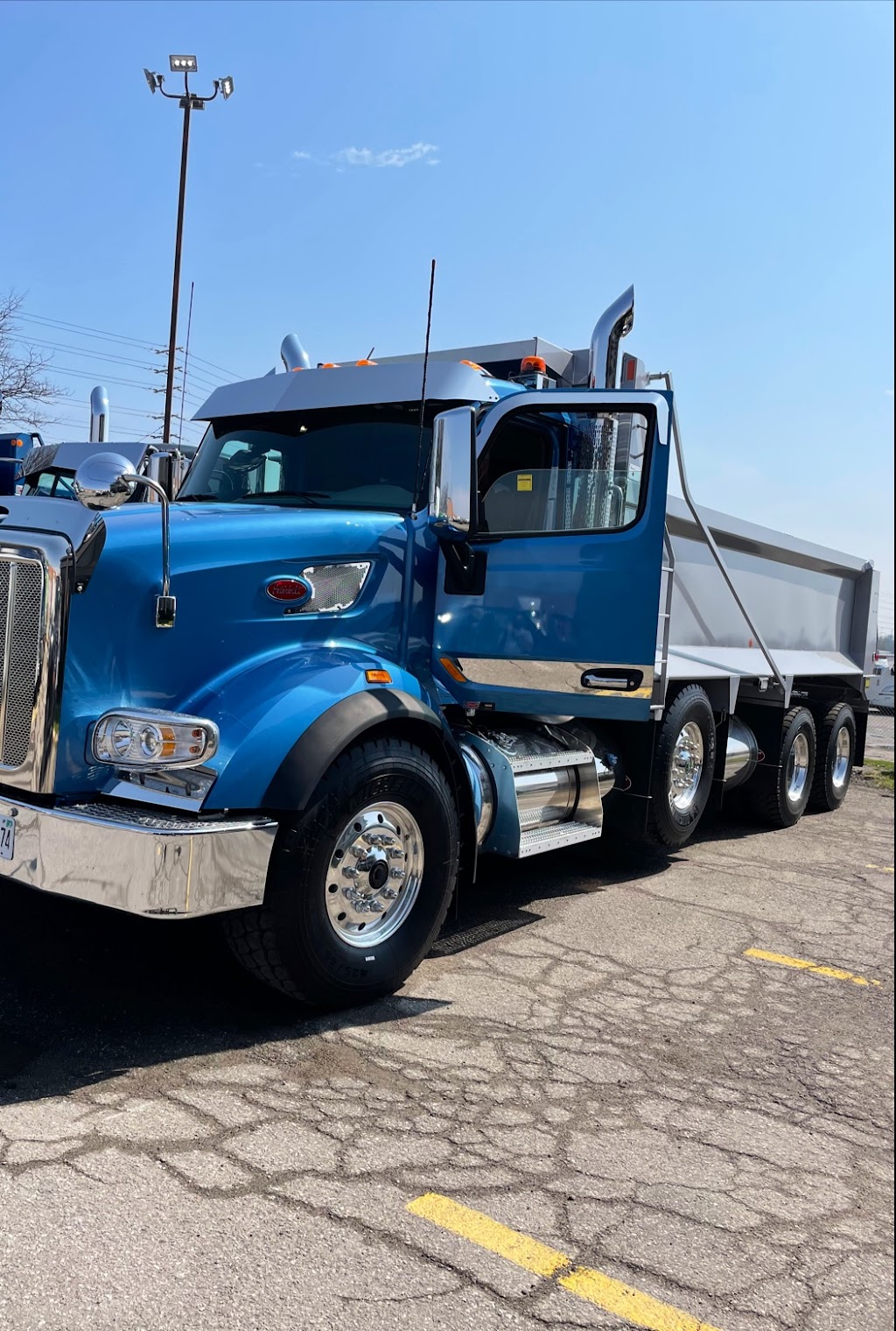 10178446 Canada Inc(Amar Haulage) | 41 Blackbush Dr, Etobicoke, ON M9V 3N8, Canada | Phone: (647) 764-1947
