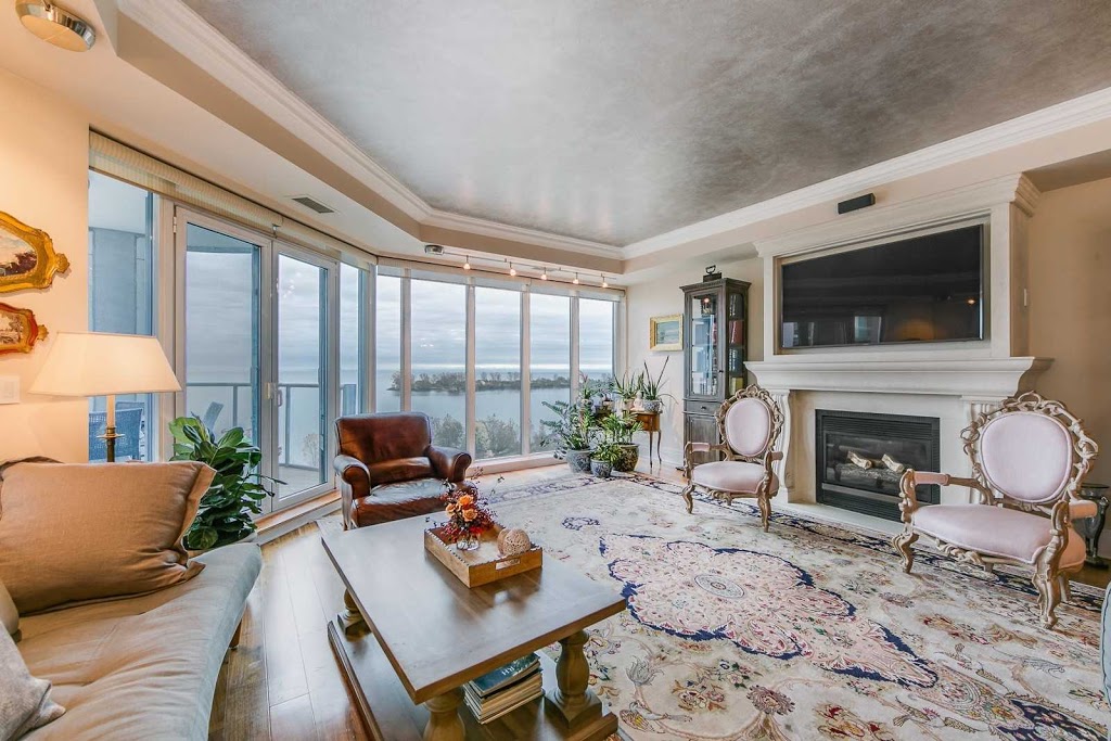 Condo Rhonda | 12A Brookers Ln, Etobicoke, ON M8V 0A5, Canada | Phone: (416) 418-7287