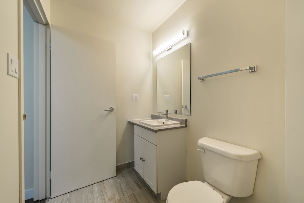 Kew Place | 7424 141 Ave NW, Edmonton, AB T5C 2N5, Canada | Phone: (780) 496-2434