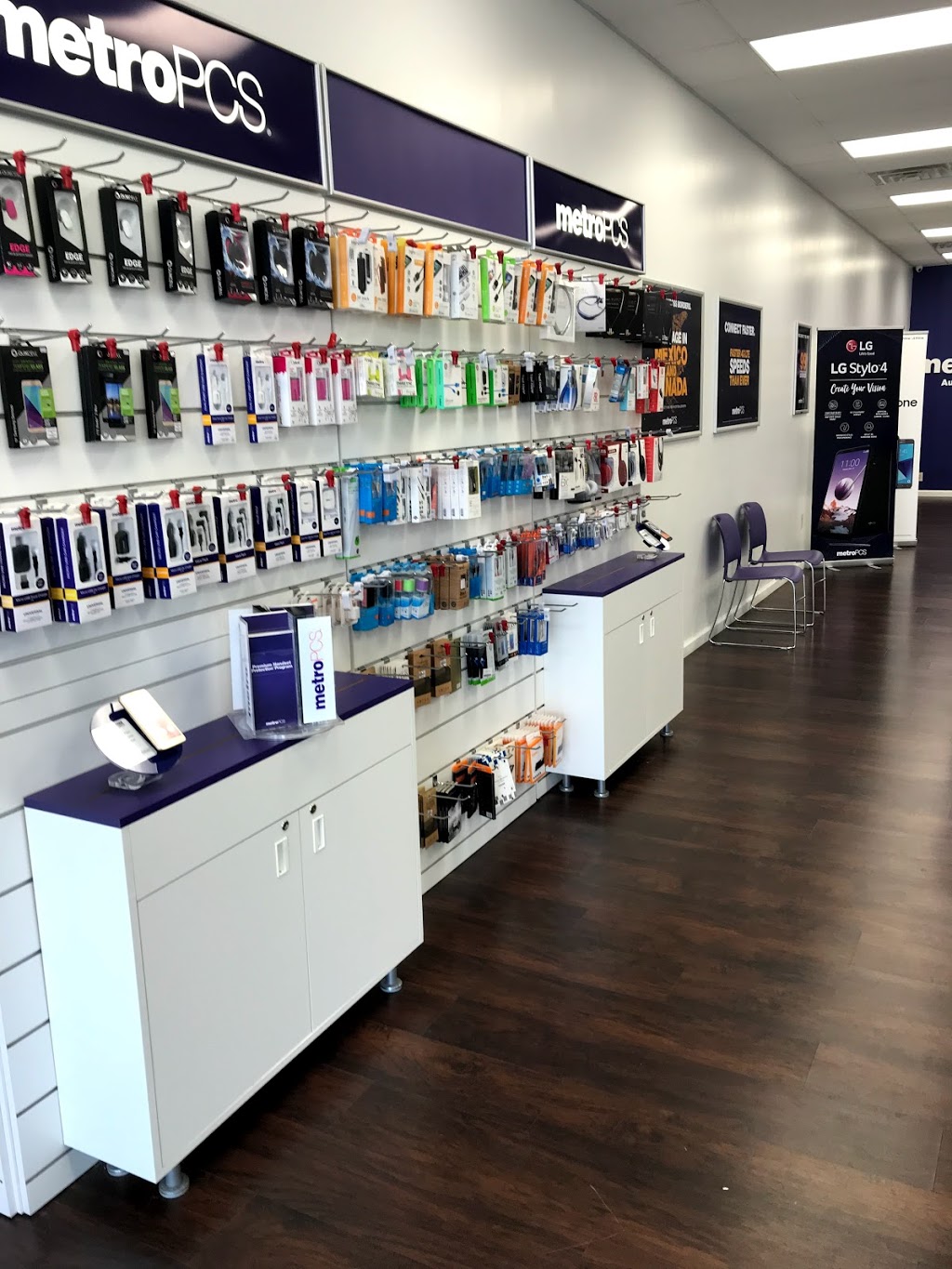Metro by T-Mobile | 2305 Delaware Ave, Buffalo, NY 14216, USA | Phone: (716) 877-8500