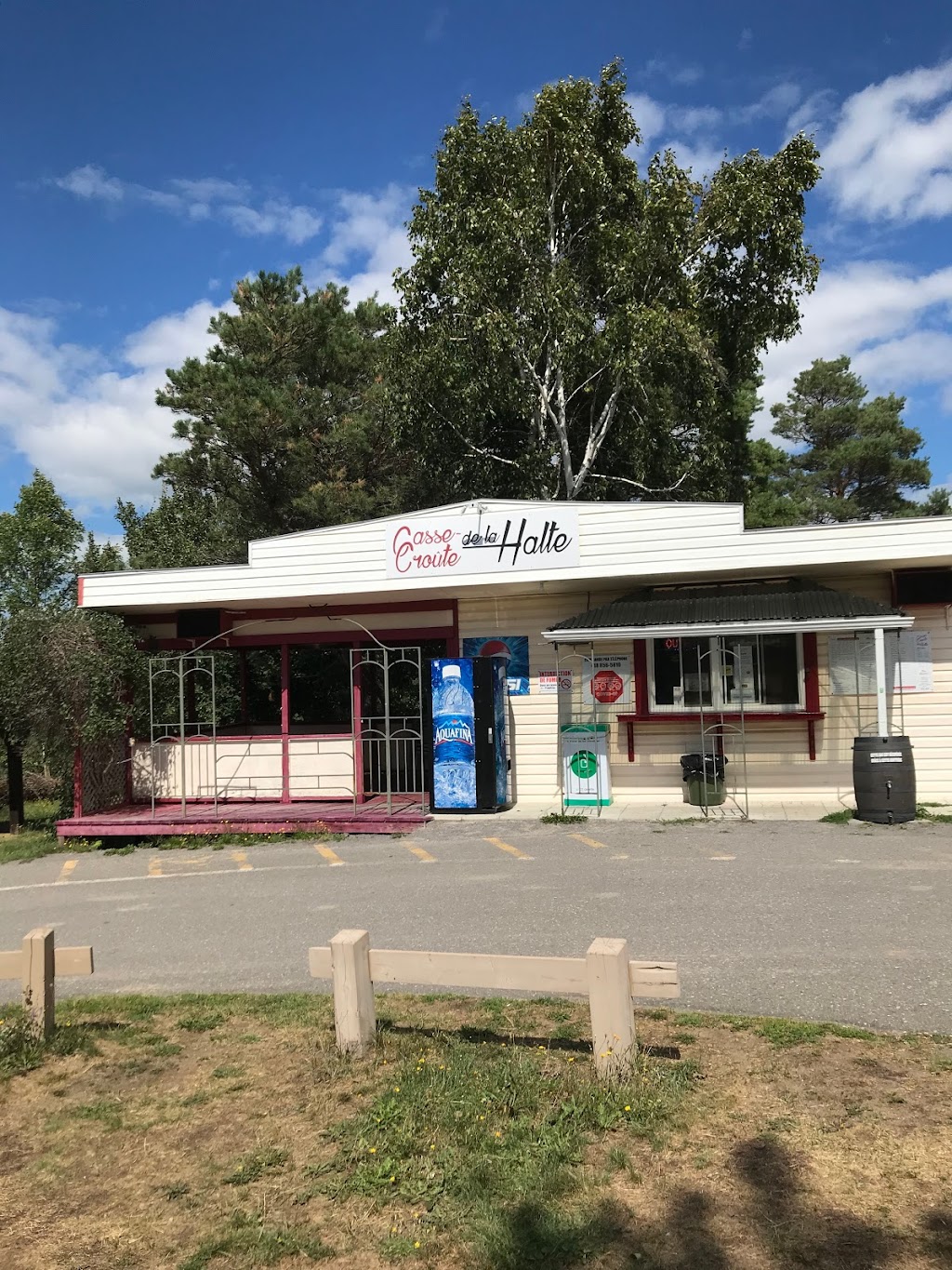 Casse-Croûte de la halte | 53-A QC-132, La Pocatière, QC G0R 1Z0, Canada | Phone: (418) 856-5810