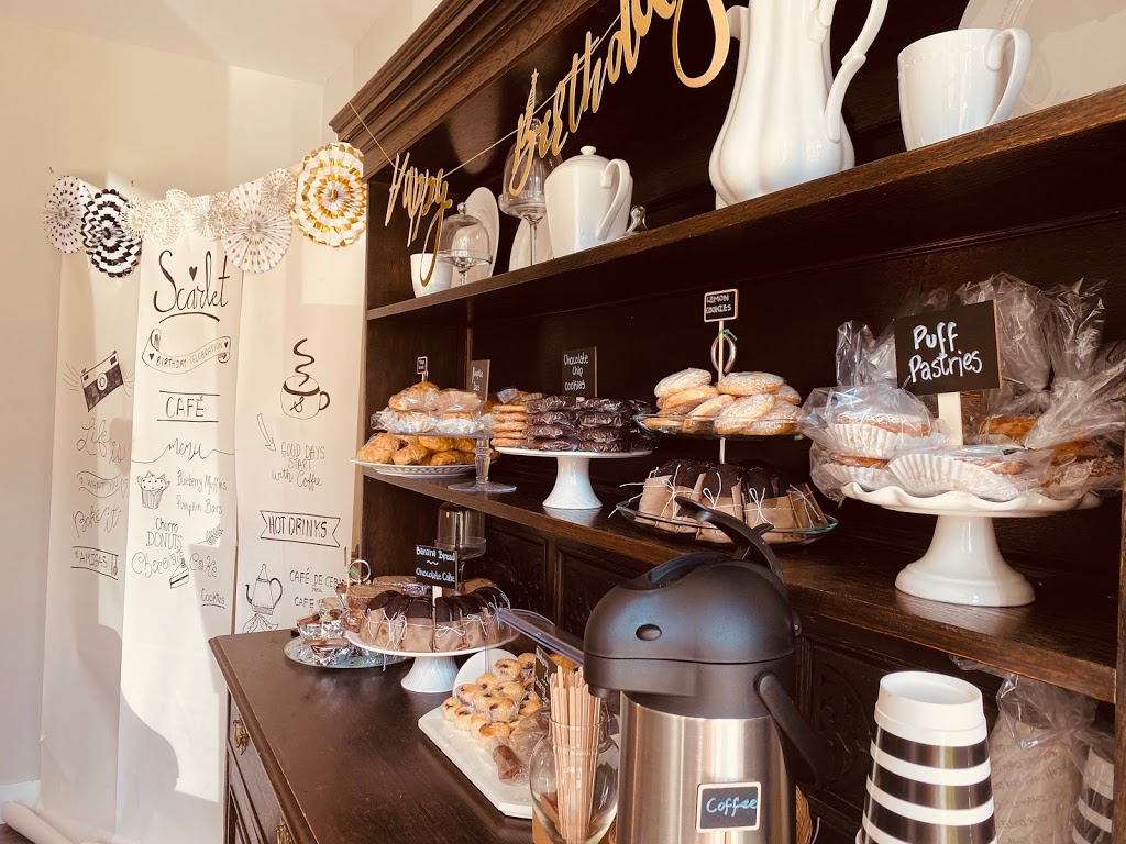 Azucar Cakes | 700 Demel Pl, Victoria, BC V9C 3L6, Canada | Phone: (778) 677-0336