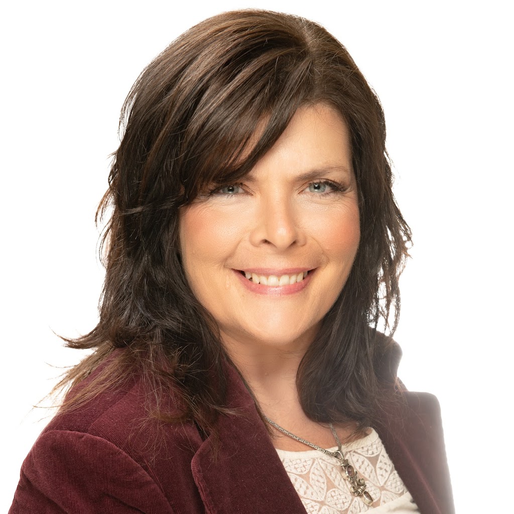 Nancy StGelais Realtor | 546 Island Hwy W, Parksville, BC V9P 1H2, Canada | Phone: (250) 667-6726