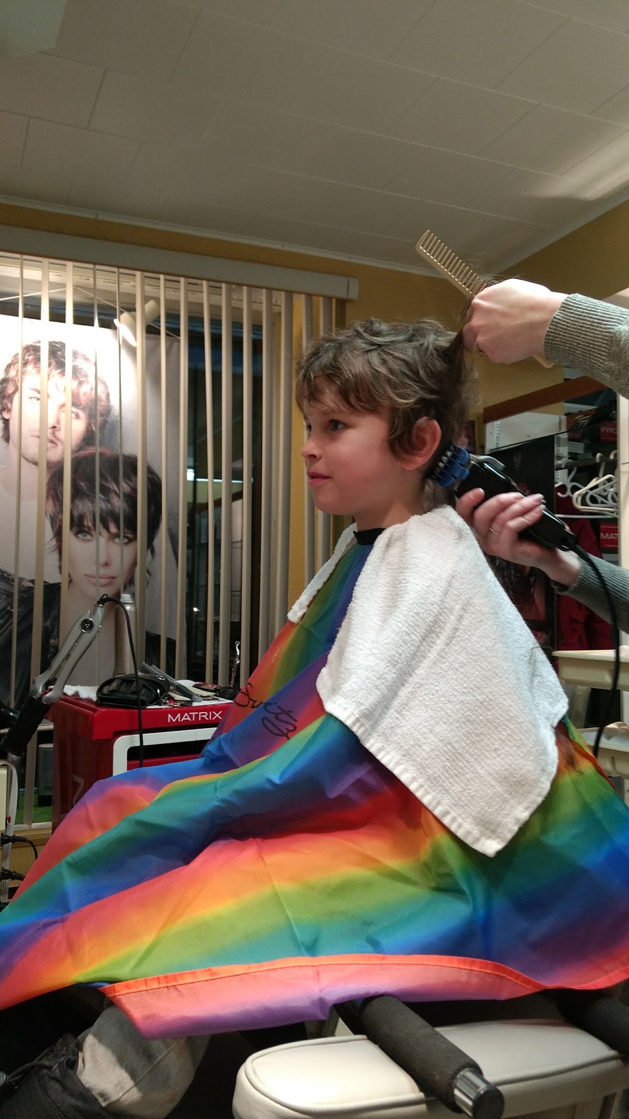 Salon Diane | 250 Rue de lÉglise, Napierville, QC J0J 1L0, Canada | Phone: (450) 245-3325