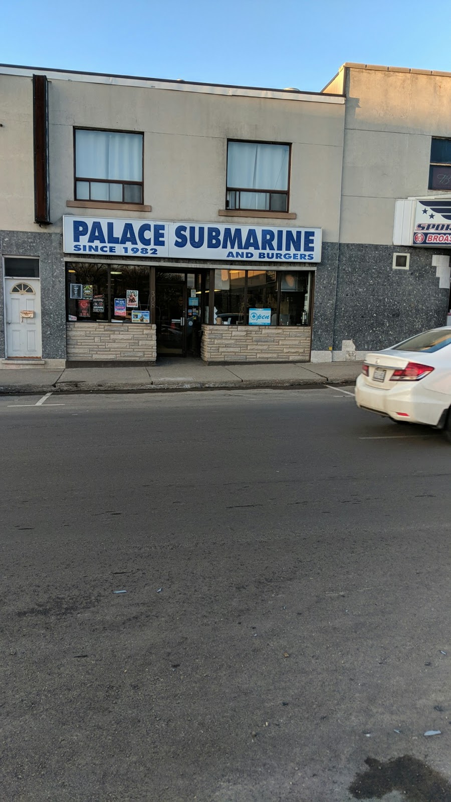 Palace Submarine | 308 Colborne St, Brantford, ON N3S 3M9, Canada | Phone: (519) 759-0761