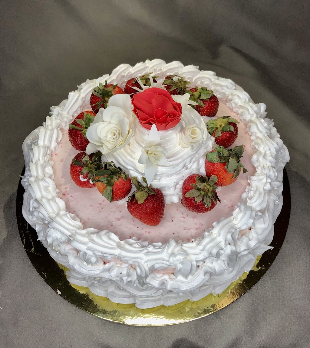 Luan Pâtisserie | 5990 Bd Saint-Michel Apt 5, Montréal, QC H1Y 2E5, Canada | Phone: (438) 220-5009