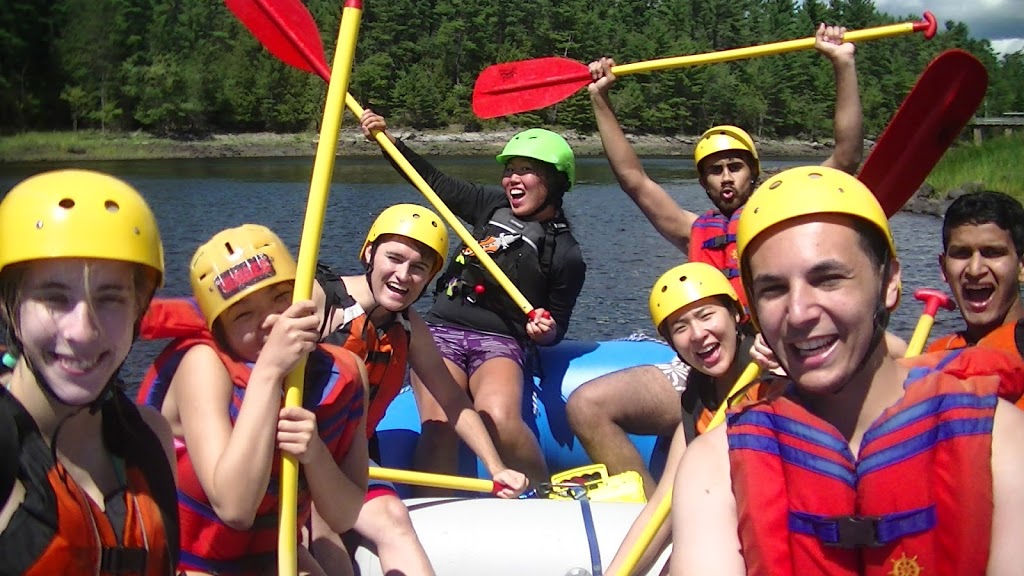 Rafting Momentum | 1041 QC-148, Bryson, QC J0X 1H0, Canada | Phone: (800) 690-7238