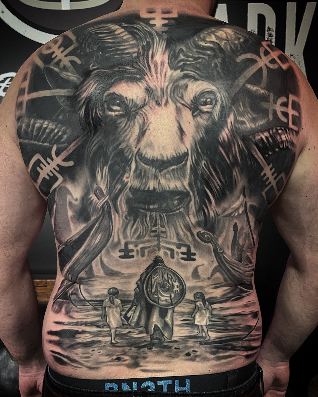 Tatouage DARK INK | 13725 Rue Émile-Nelligan, Mirabel, QC J7J 0J9, Canada | Phone: (450) 939-3465