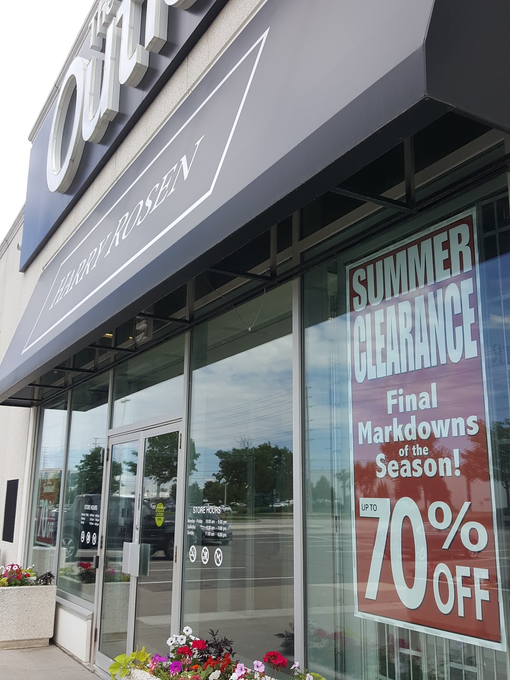 The Outlet by Harry Rosen | 788 Boyer Blvd, Mississauga, ON L5V 2Y1, Canada | Phone: (905) 890-3100
