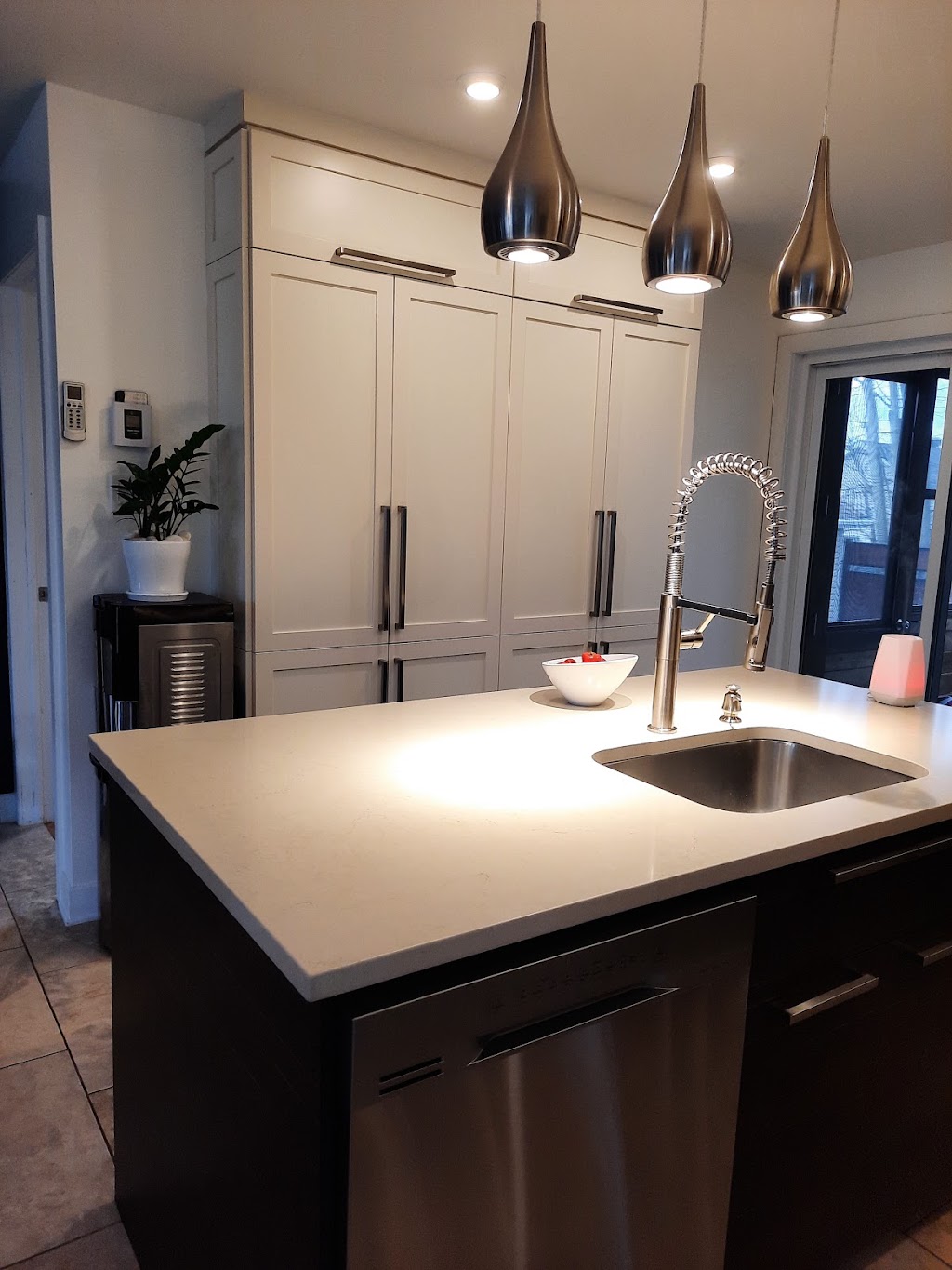 Cuisines A S (Les) | 775 Bd Industriel, Blainville, QC J7C 3V3, Canada | Phone: (514) 434-5455