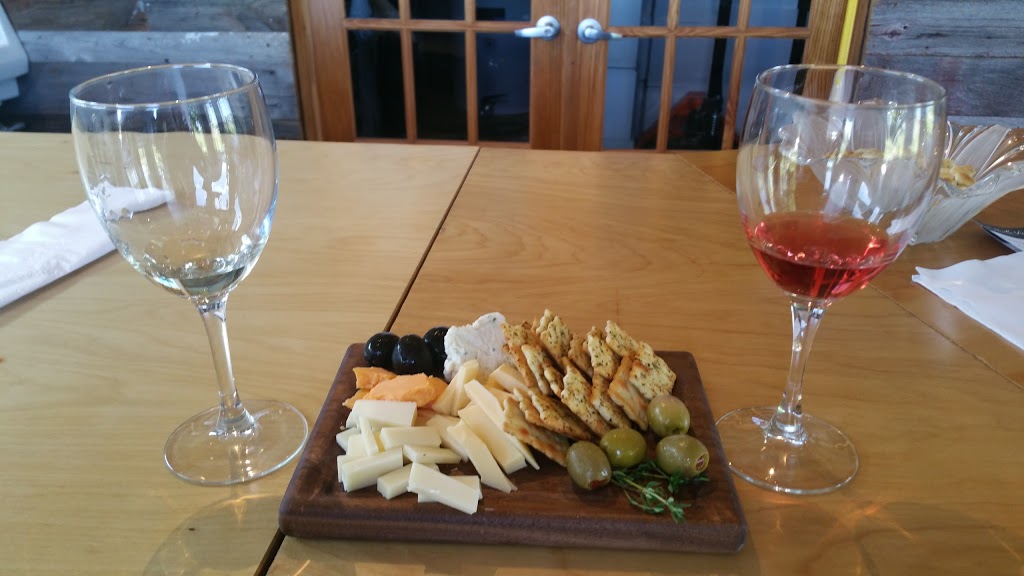 3 North Vines | 5940 Peck Rd, Croswell, MI 48422, USA | Phone: (810) 956-2706