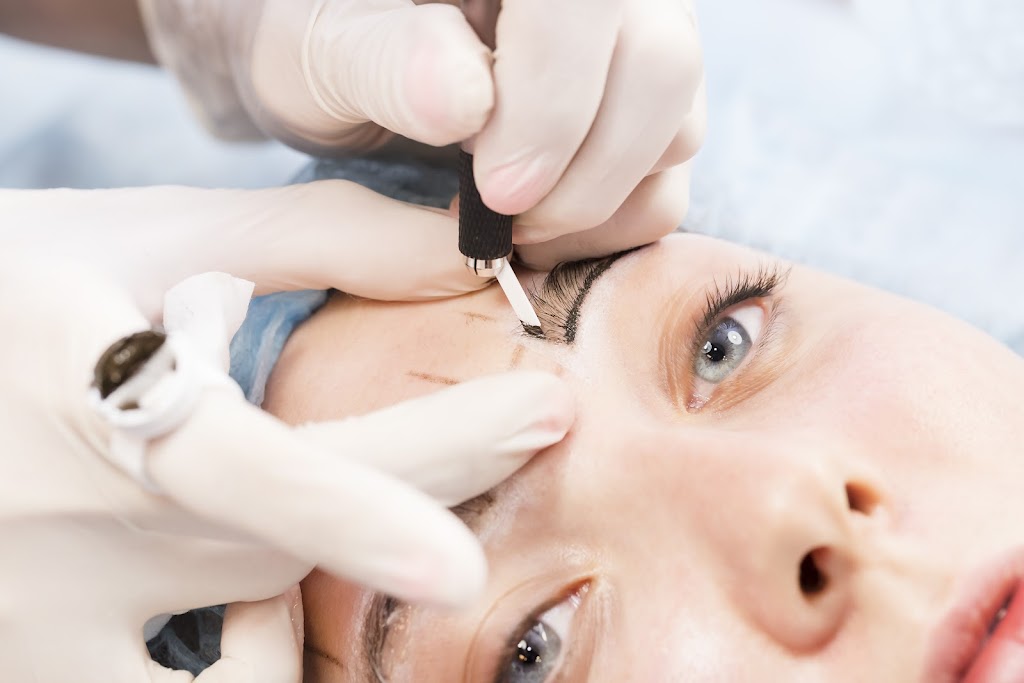 Better Browz and Bronz | 8 Cimarron Grove Bay, Okotoks, AB T1S 2H3, Canada | Phone: (403) 589-5501