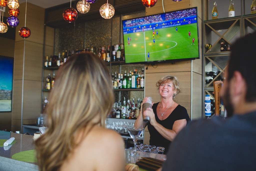 Sidney Pier Hotel & Spa | 9805 Seaport Pl, Sidney, BC V8L 4X3, Canada | Phone: (250) 655-9445