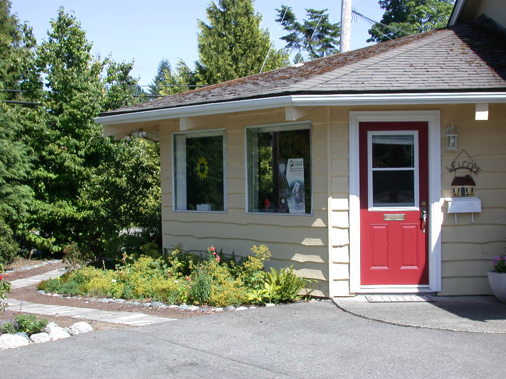 Cowichan Valley Hospice Society | 3122 Gibbins Rd, Duncan, BC V9L 1G2, Canada | Phone: (250) 701-4242