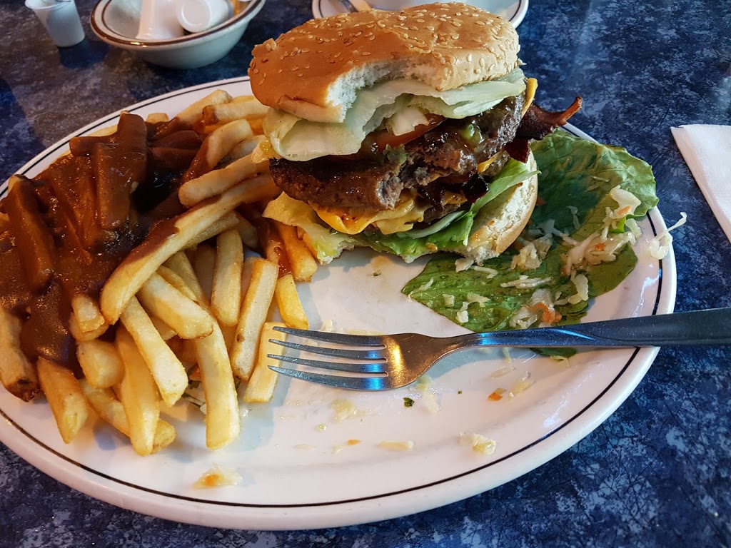 Blue Diamond Restaurant | 1428 22 St W, Saskatoon, SK S7M 0S9, Canada | Phone: (306) 652-6464