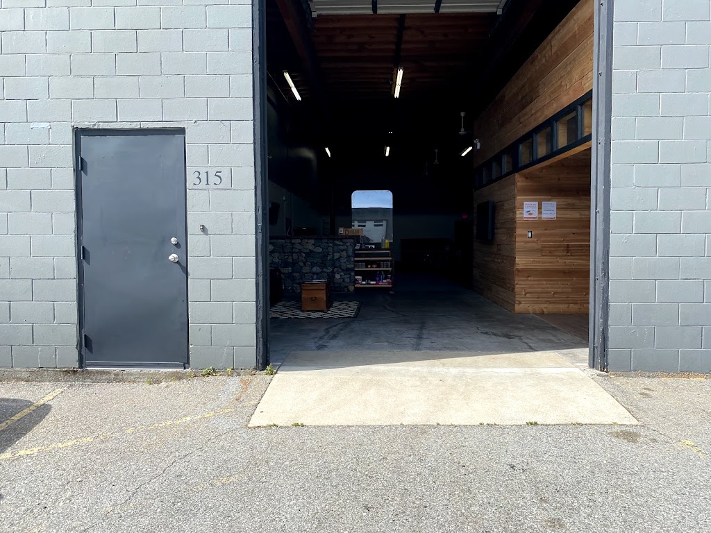 Dialed Bike Service | 315 Mansfield Pl, North Vancouver, BC V7J 1E4, Canada | Phone: (604) 318-8015