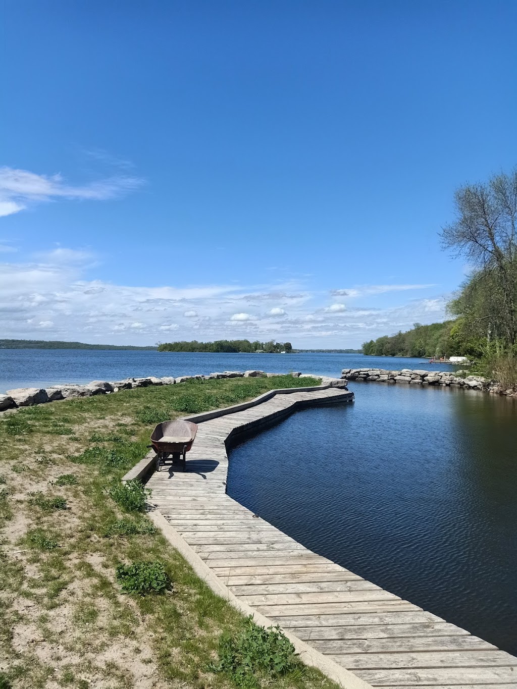 Suni Vale Resort | 68 Robins Rd #198, Roseneath, ON K0K 2X0, Canada | Phone: (905) 352-3788