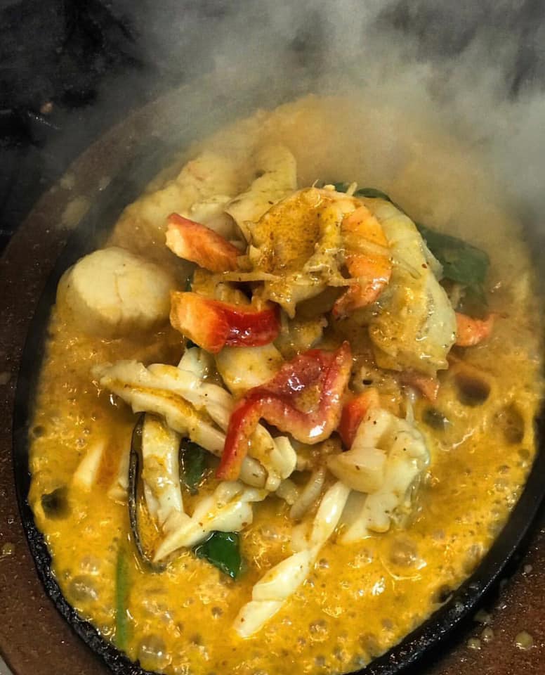 Au Just Thai | 1265 Bd des Seigneurs, Terrebonne, QC J6W 4P7, Canada | Phone: (450) 492-8883