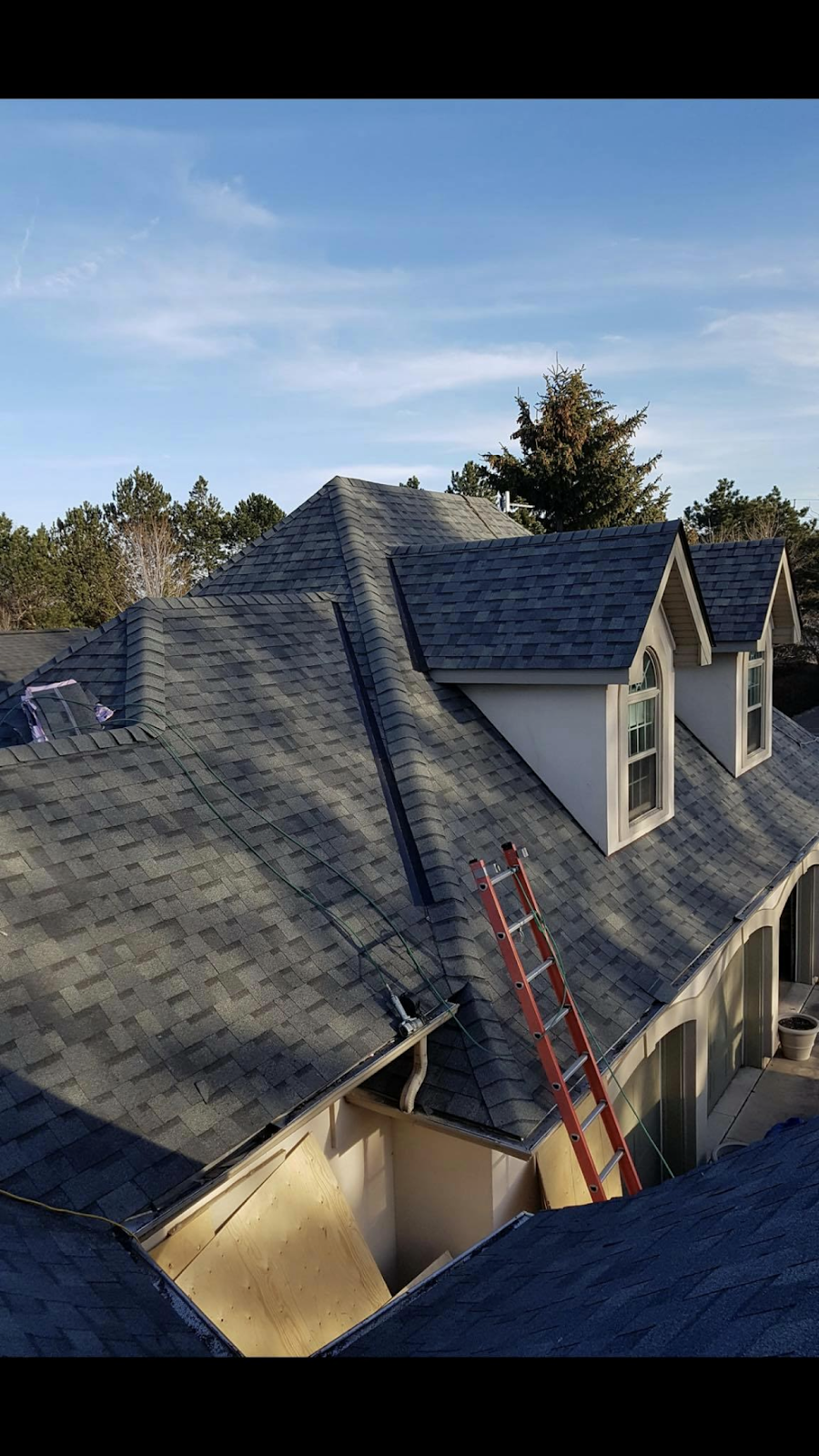 Highpoint Roofing and Eavestrough | 626 Taylor Crescent, Burlington, ON L7L 7A5, Canada | Phone: (647) 703-0147